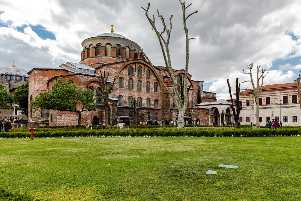 A igreja de Santa Irene em Istambul, vista exterior