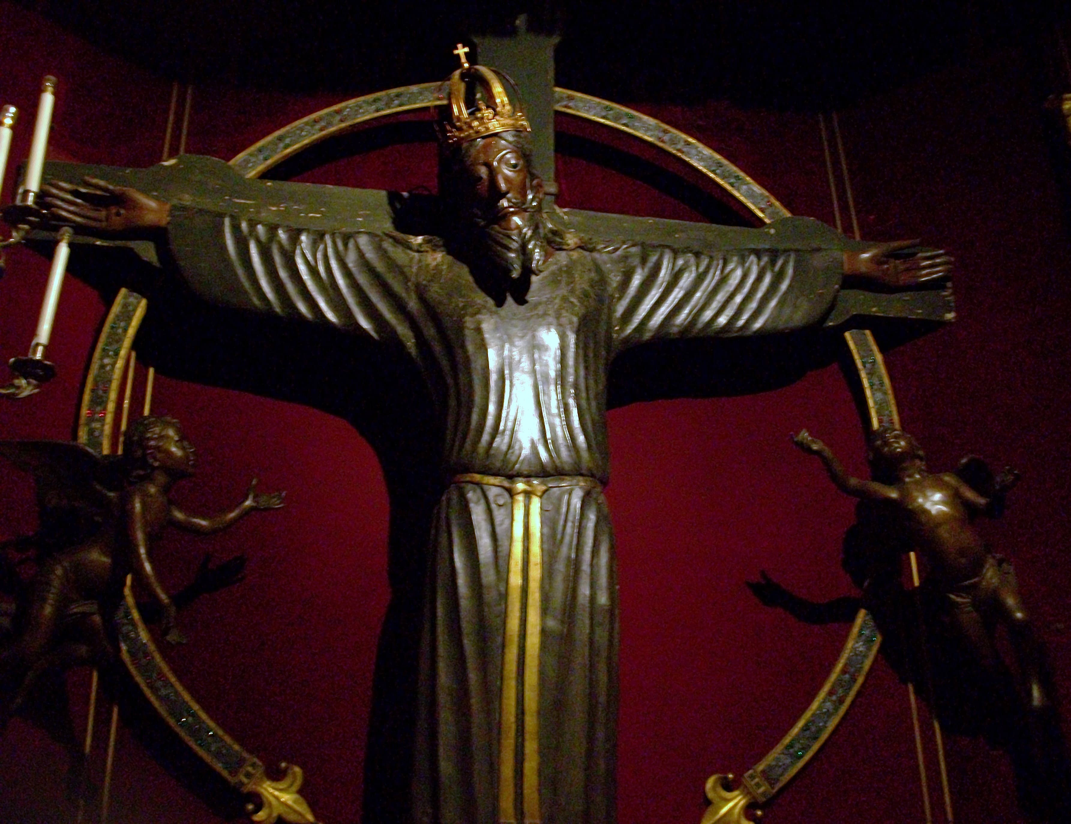 The Volto Santo, the Holy Face venerated in Lucca Cathedral