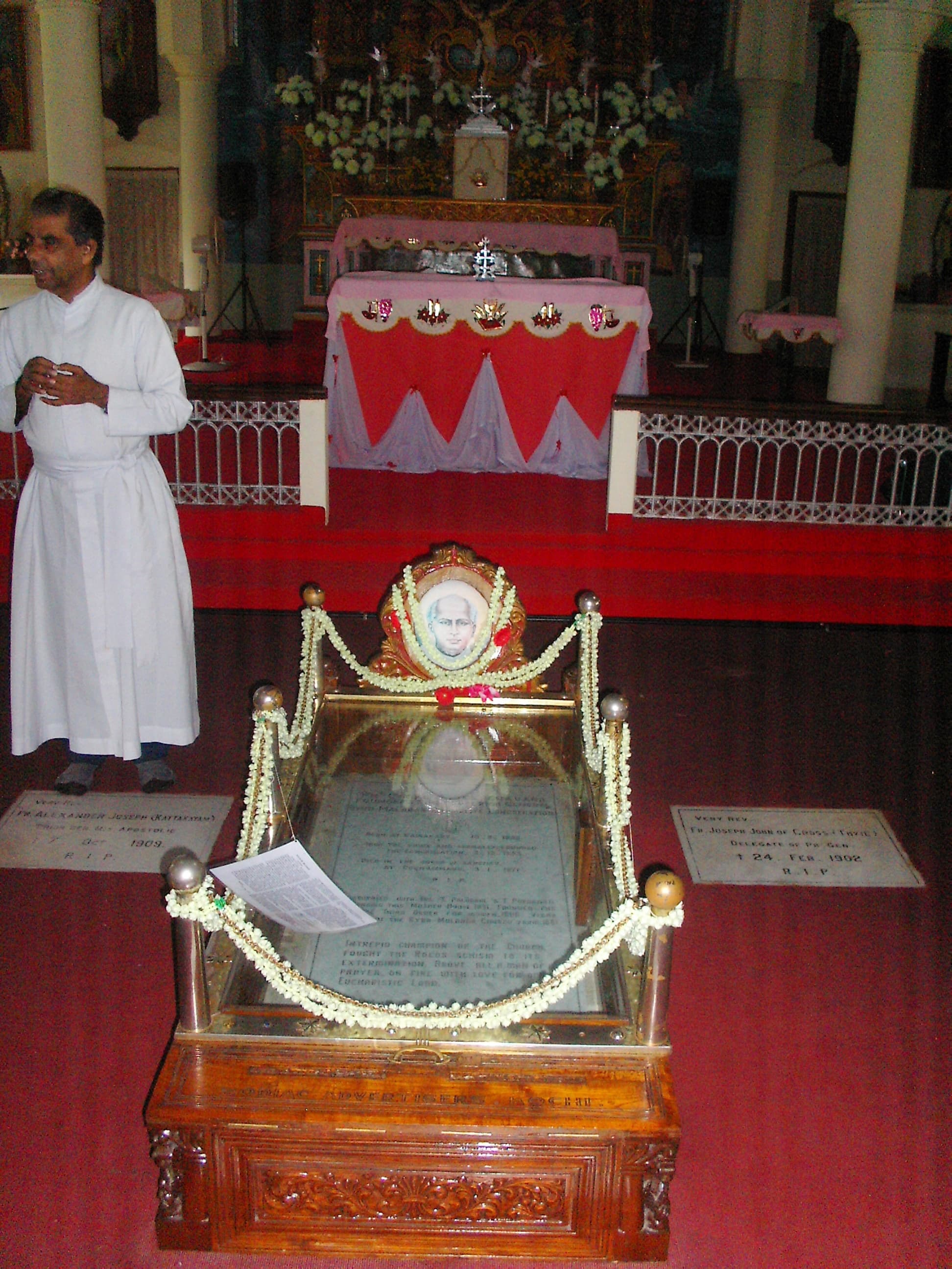 Chavara's tomb in the church of Mannanam, photographed in 2011