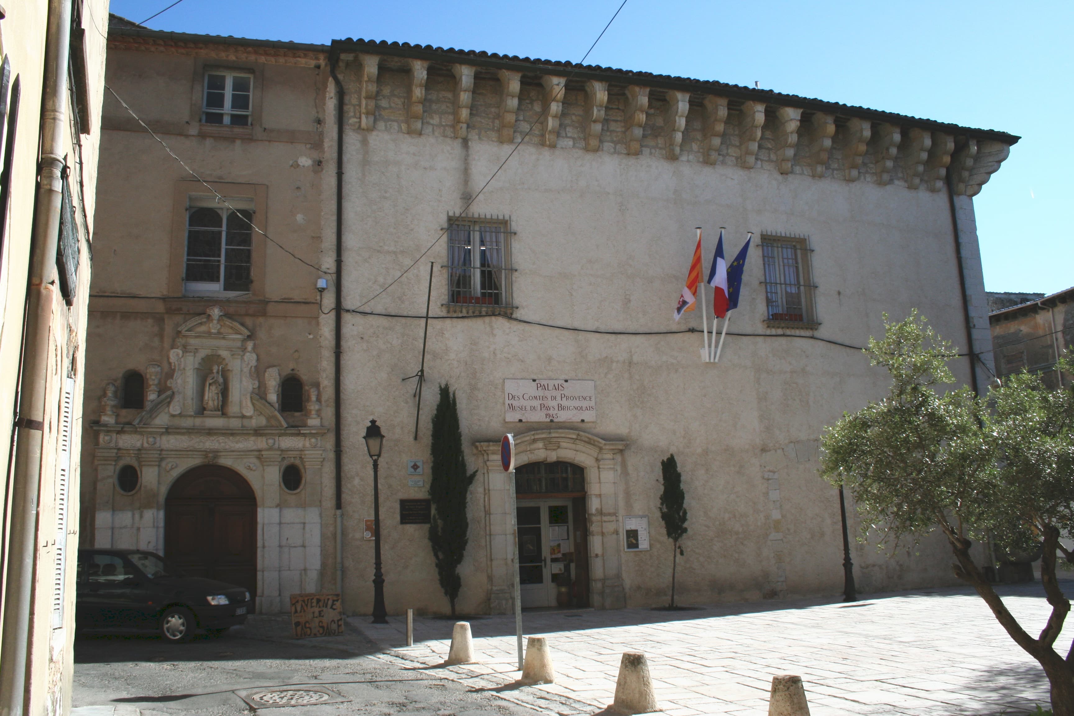 The palace of the Counts of Provence at Brignoles, photographed by Rvalette in 2012