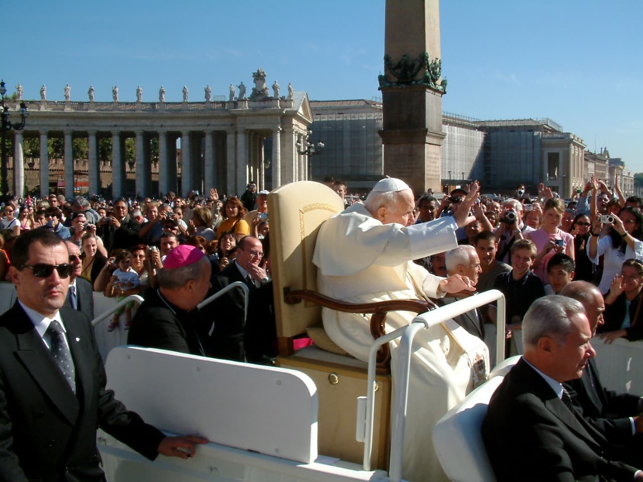 Der heilige Johannes Paul II. auf dem Petersplatz (29. September 2004).