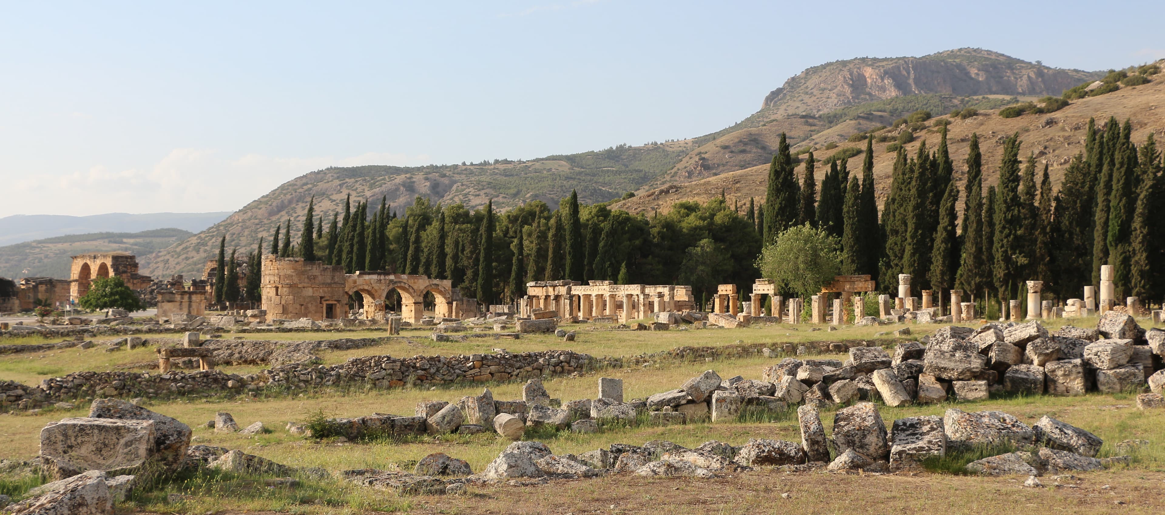 Vista panorâmica das ruínas arqueológicas de Hierápolis na Turquia