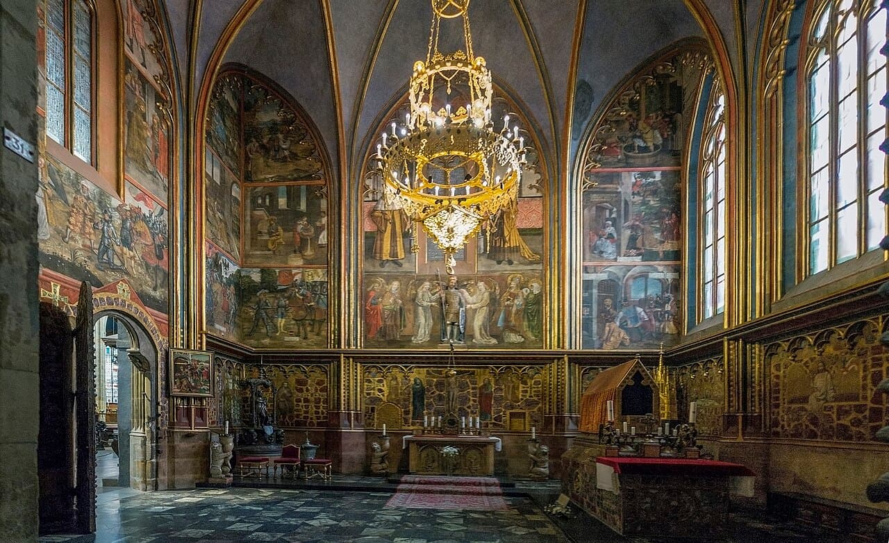 La capilla de San Venceslao en la catedral de San Vito de Praga
