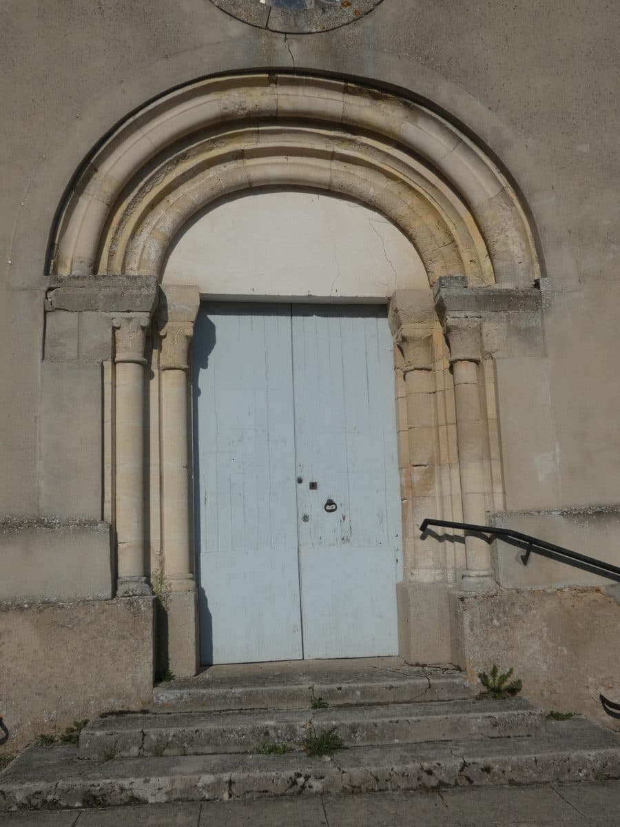 Porche du XIIIe siècle de l'église de Sainte-Aulde, en Seine-et-Marne