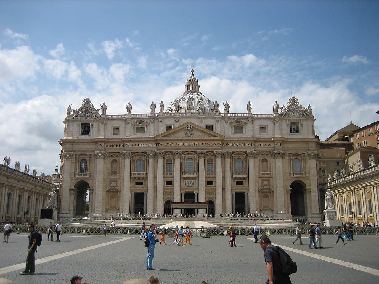 A fachada da basílica de São Pedro em Roma, onde Cunegundes foi coroada imperatriz em 1014