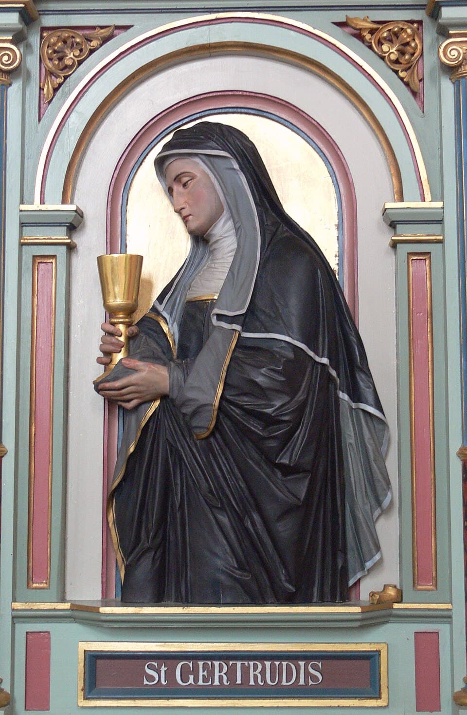 Statua di santa Geltrude di Helfta con in mano un calice, chiesa di Merazhofen