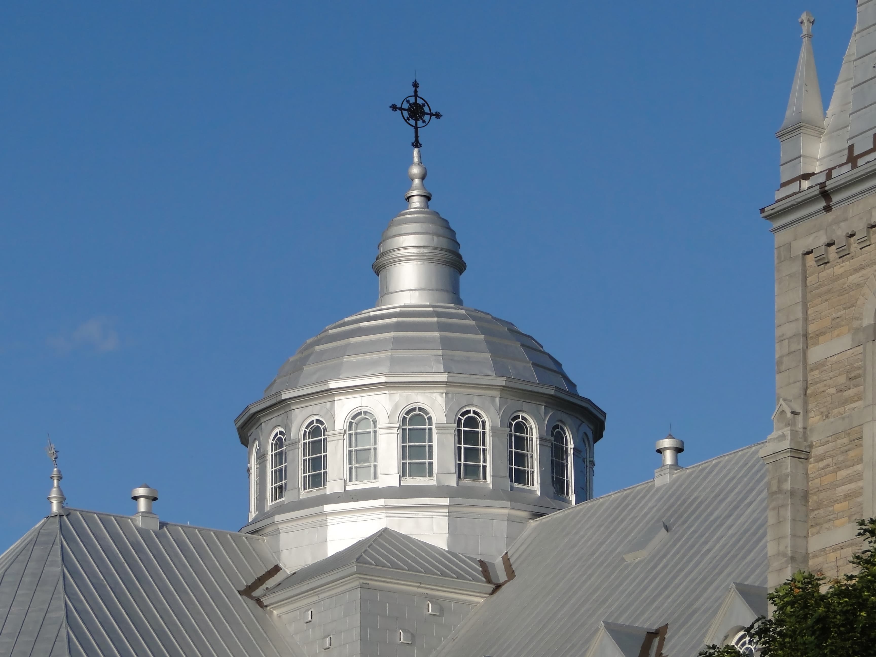 Dome of the Basilica of Sainte-Anne de Varennes photographed by Bernard Gagnon