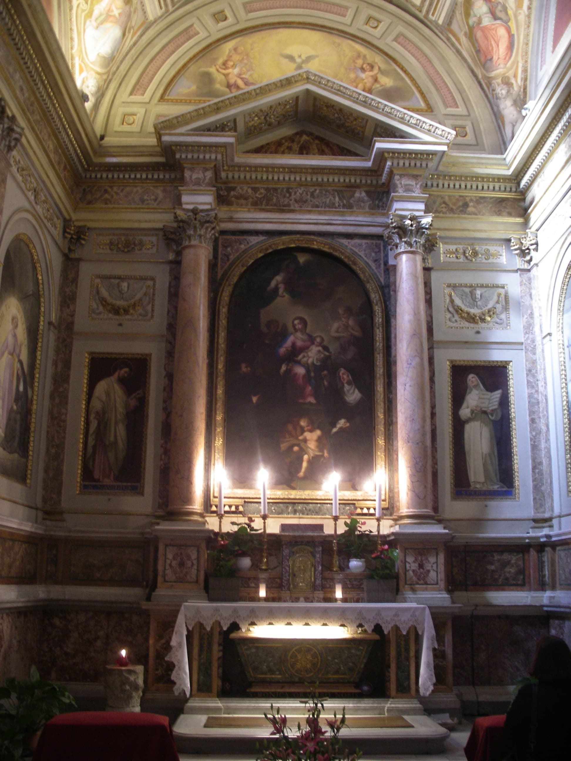 Altare e tomba di santa Monica nella basilica di Sant'Agostino a Roma