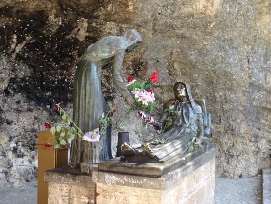 Monumento a santa Rita em Roccaporena.