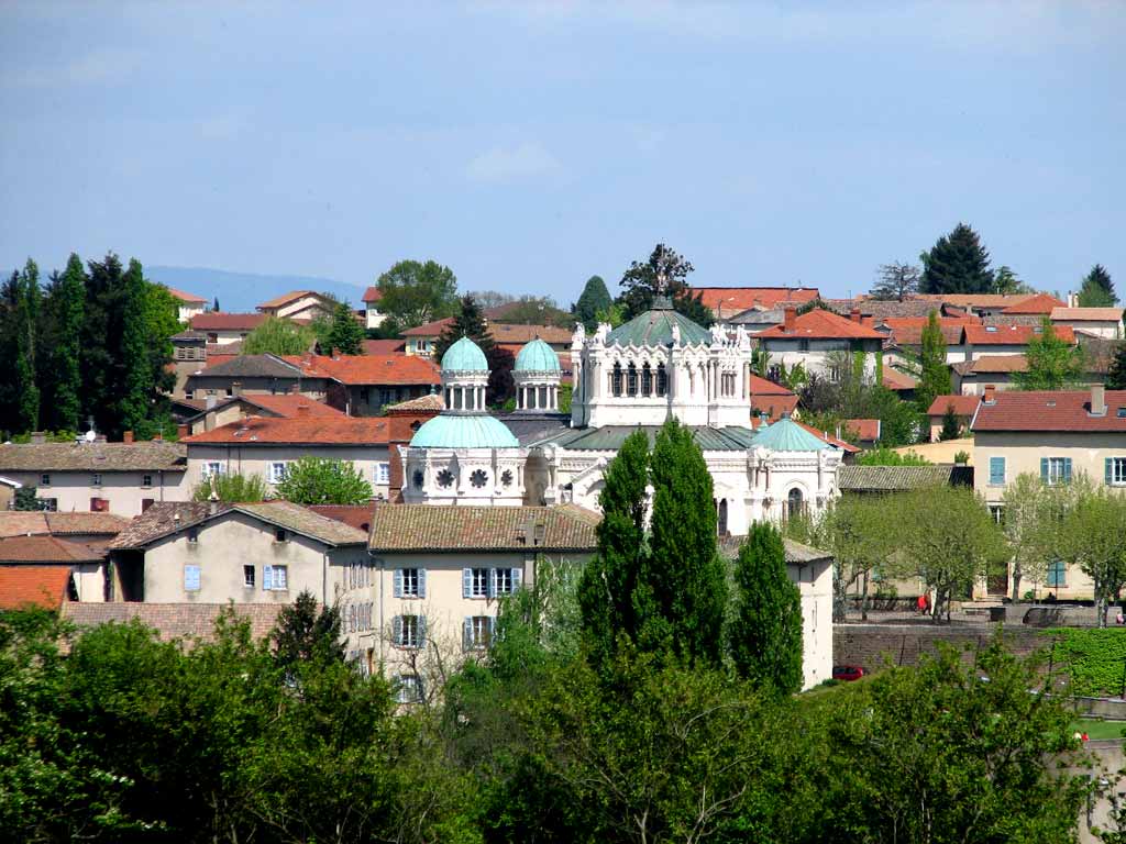 Overhead view of the basilica and the village of Ars-sur-Formans