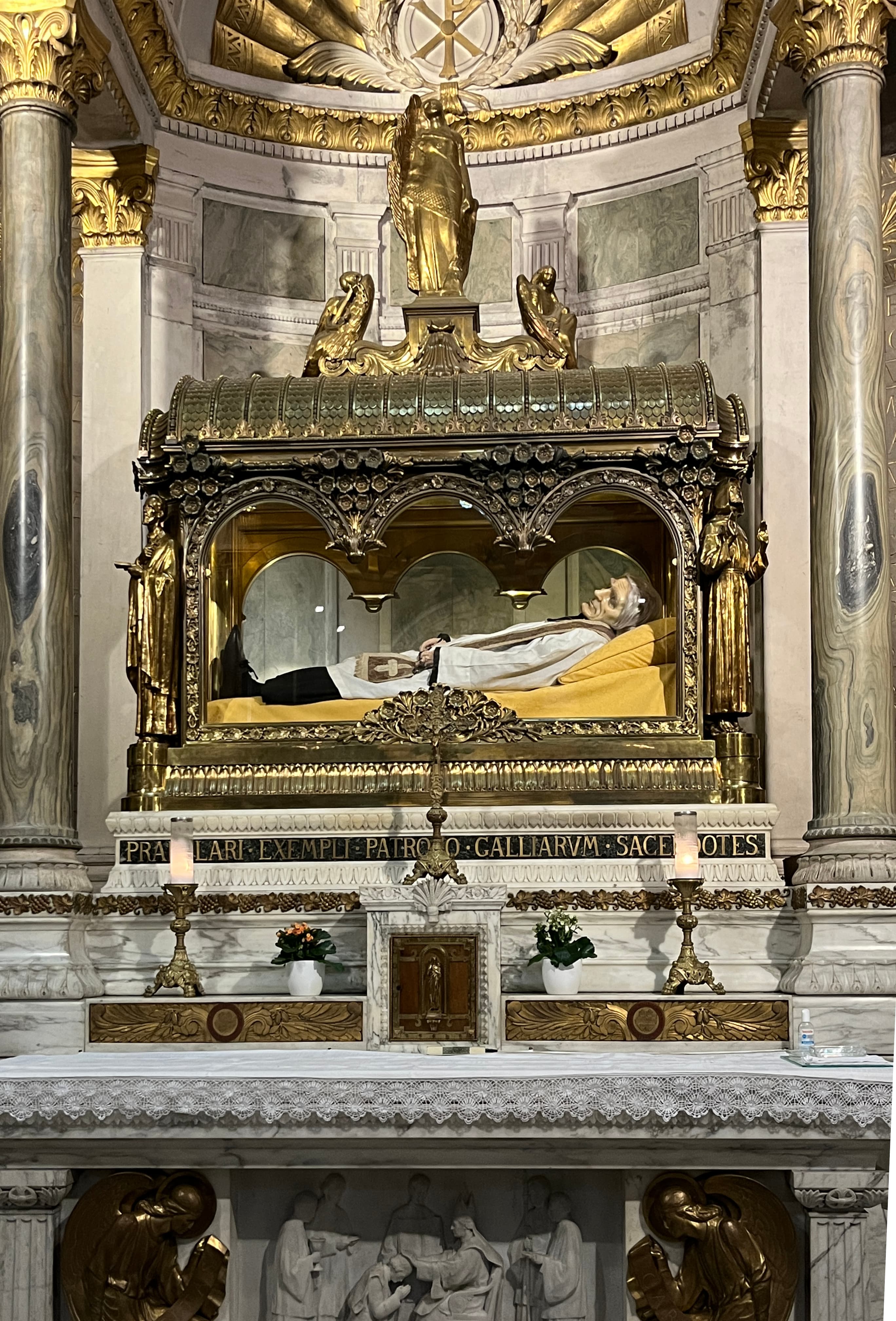 Shrine containing the body of Saint John Mary Vianney