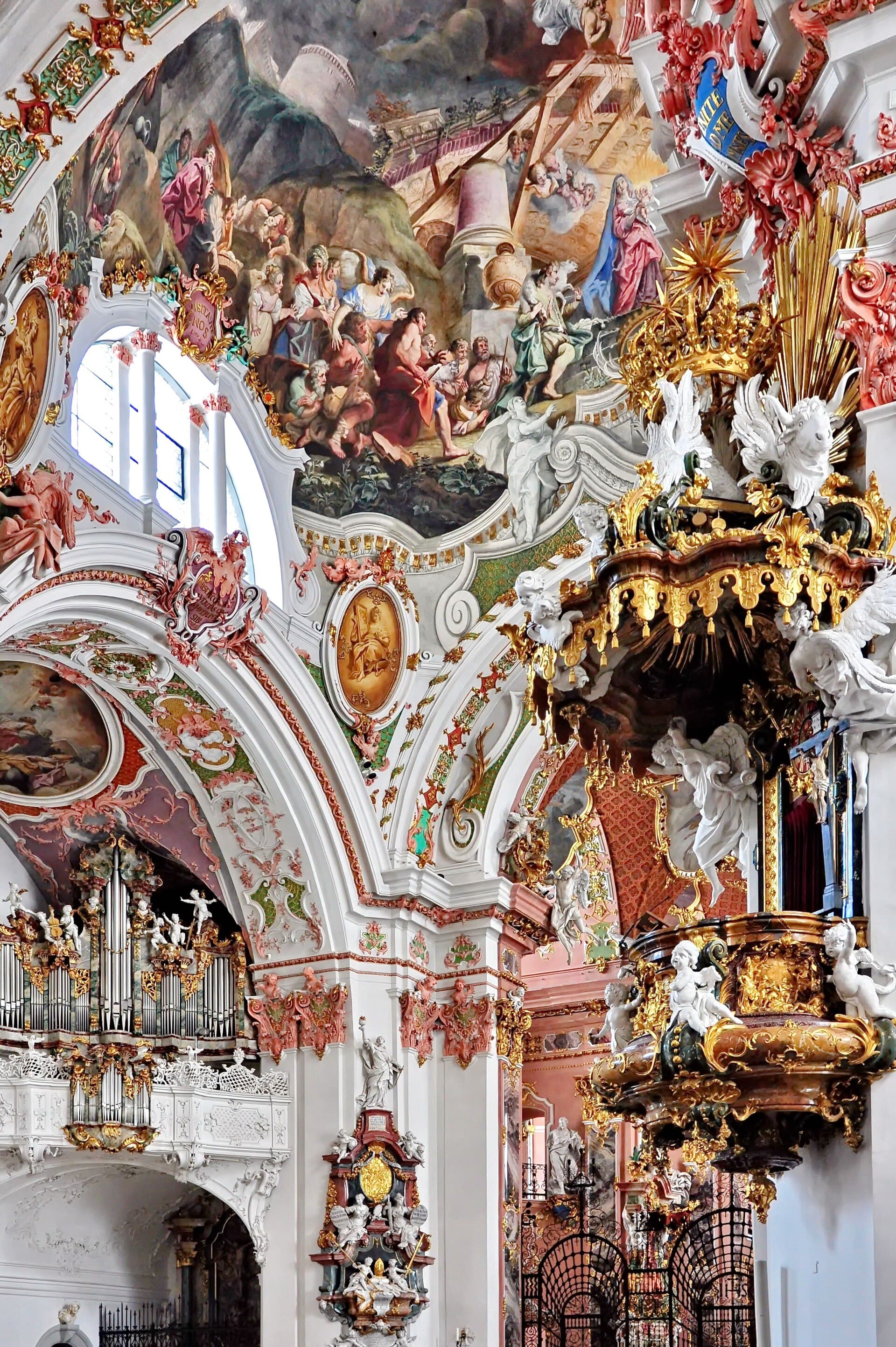 Il pulpito di Egid Quirin Asam sotto la cupola della chiesa abbaziale