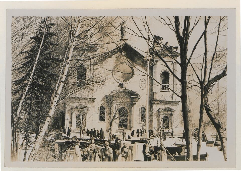 A basílica após o incêndio de 29 de março de 1922