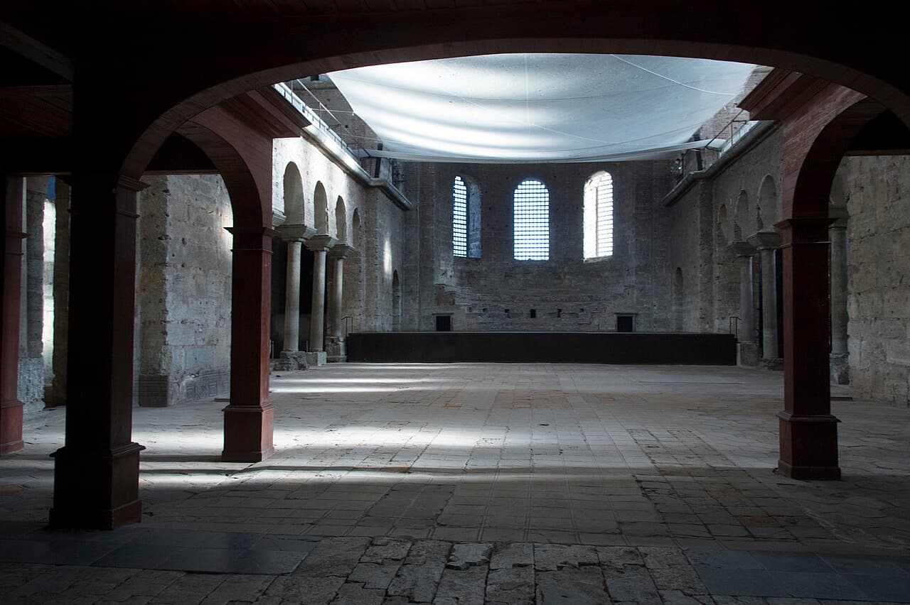 Wnętrze kościoła Hagia Irene w Konstantynopolu