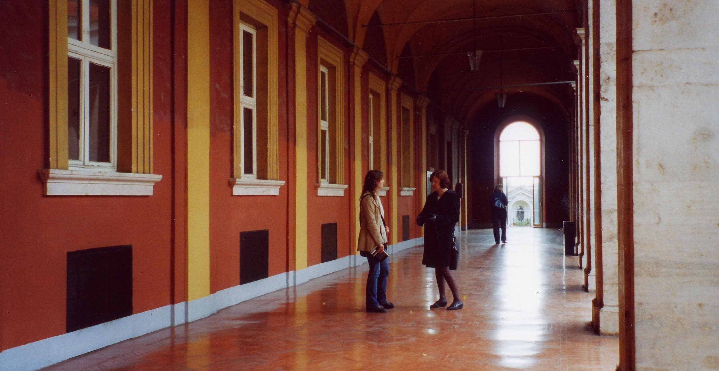 Claustro do Angelicum em Roma, convento dos Santos Domingos e Sisto