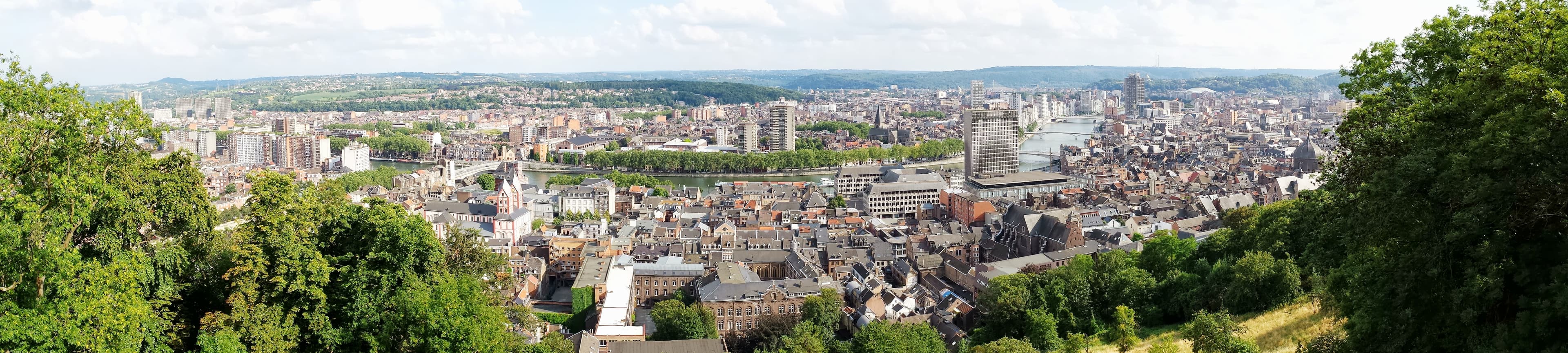 Panorama da cidade de Liège sobre o Mosa, visto desde as alturas da Cidadela