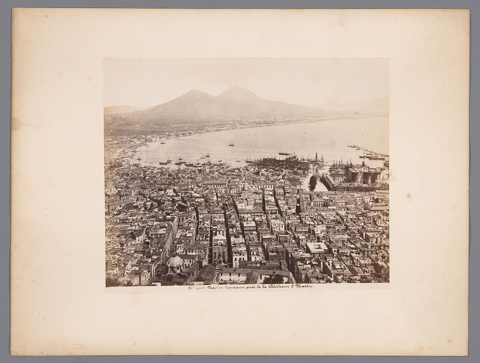 Il golfo di Napoli e il Vesuvio visti dalla Certosa di San Martino, XIX secolo