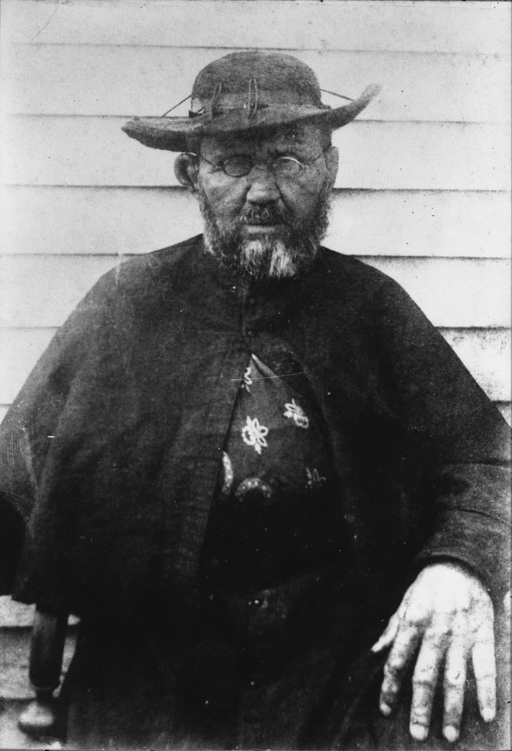Padre Damiano di Molokai fotografato nel 1889