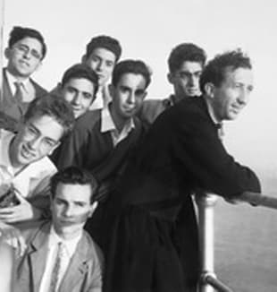 Don Luigi Giussani avec ses élèves à Portofino en septembre 1955