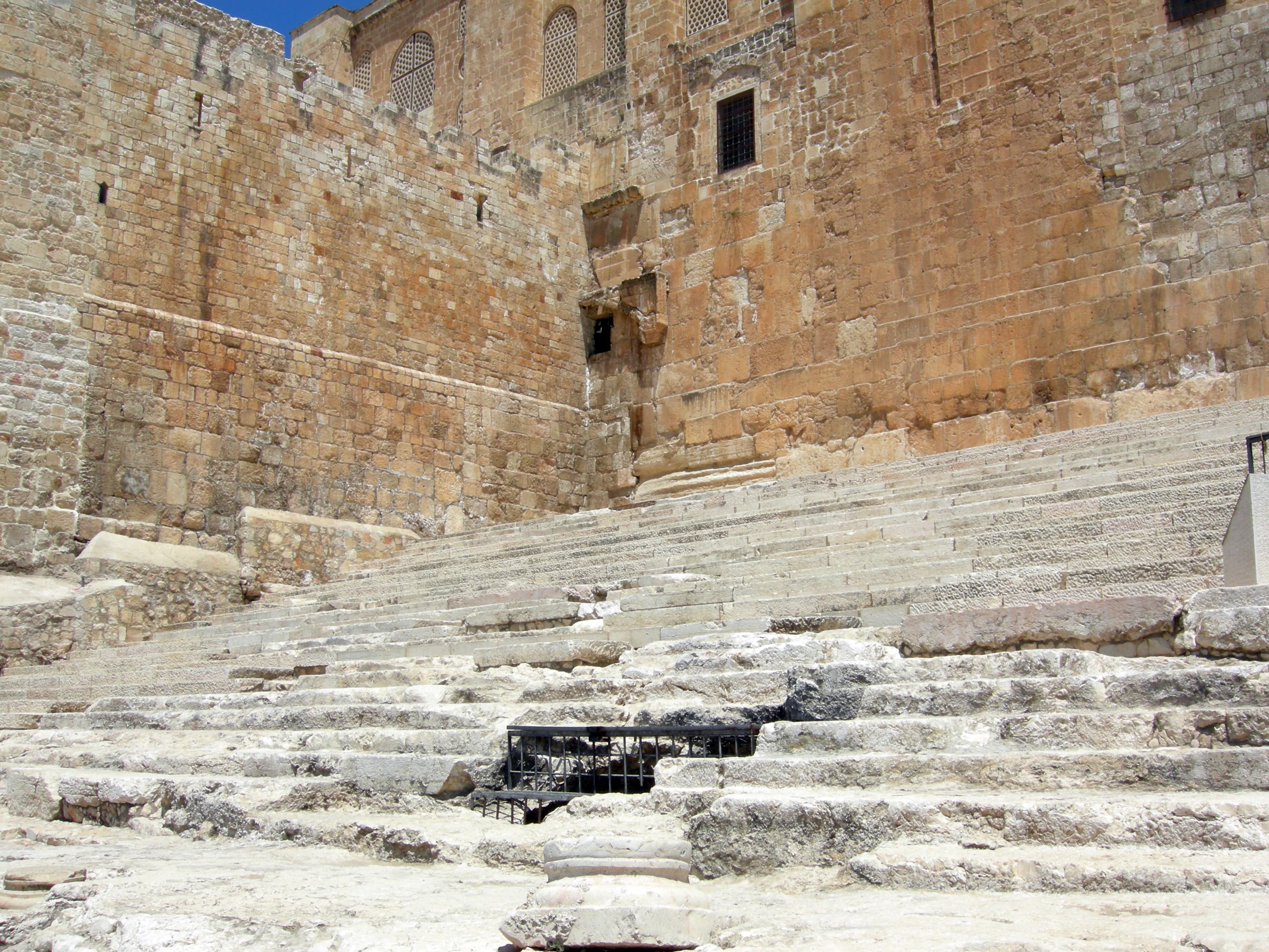 Die antiken Südstufen zum Tempelberg in Jerusalem.