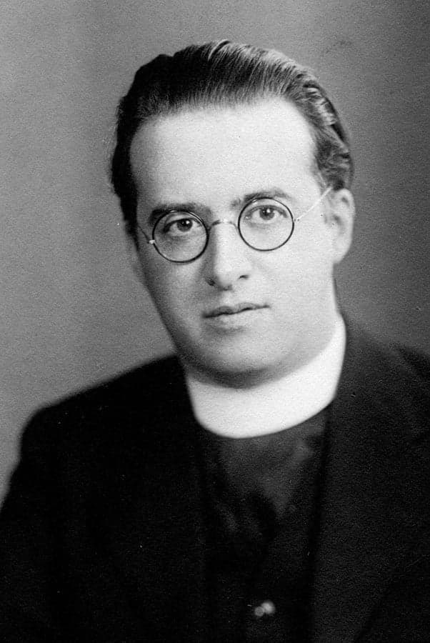 Portrait studio de Georges Lemaître vers 1930