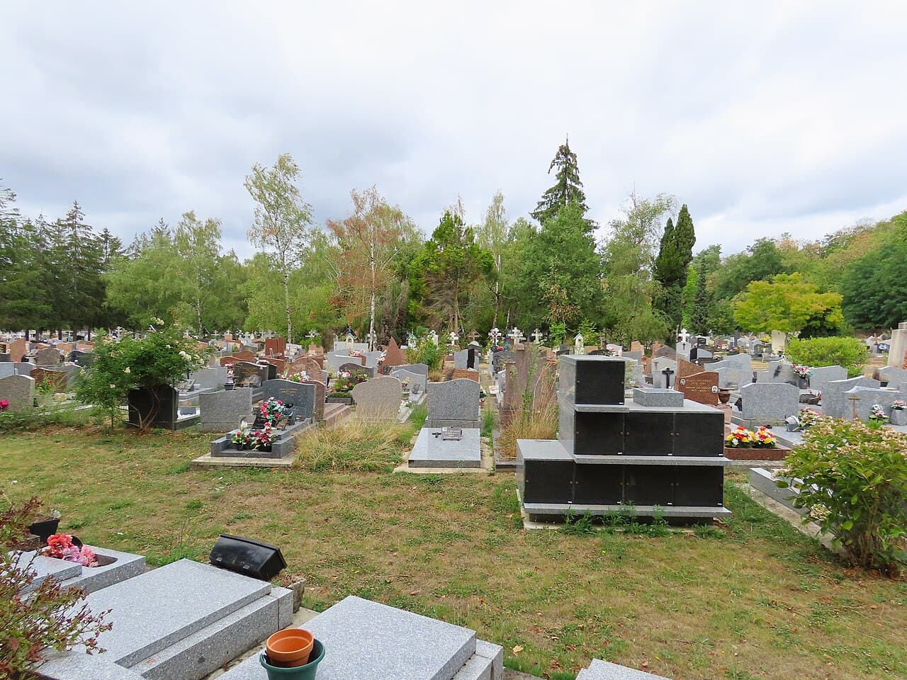 Blick auf den russischen Friedhof von Sainte-Geneviève-des-Bois